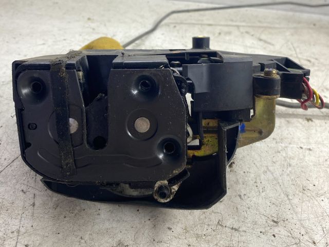 bontott MAZDA 323 Bal első Ajtózár