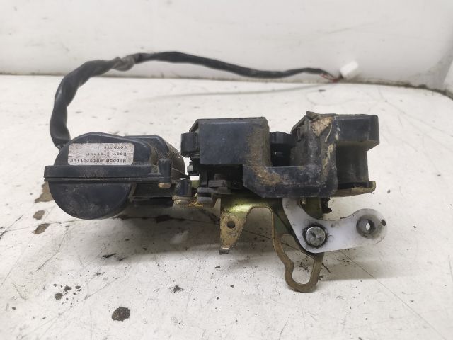 bontott MAZDA 323 Bal első Ajtózár