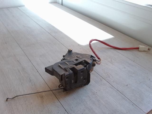 bontott MAZDA 323 Bal első Ajtózár