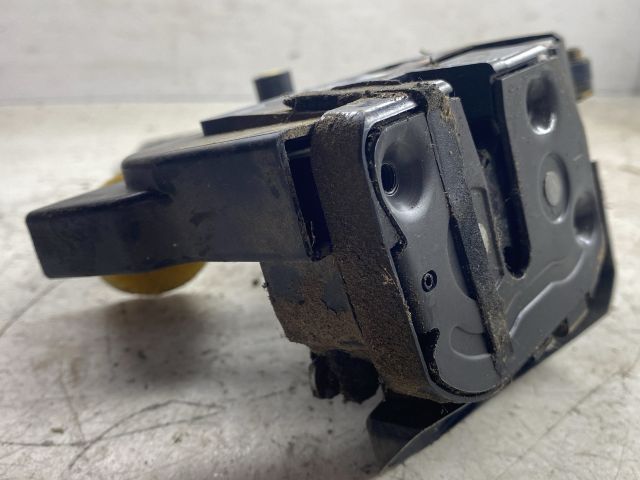 bontott MAZDA 323 Bal első Ajtózár