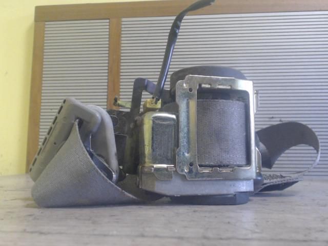 bontott MAZDA 323 Bal első Biztonsági Öv