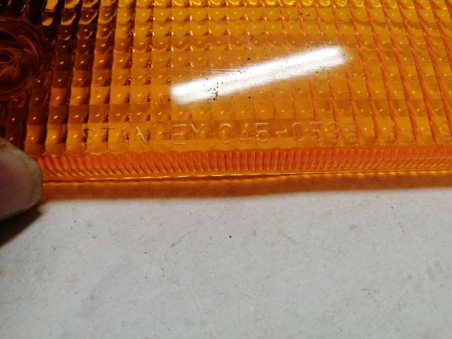 bontott MAZDA 323 Bal első Irányjelző