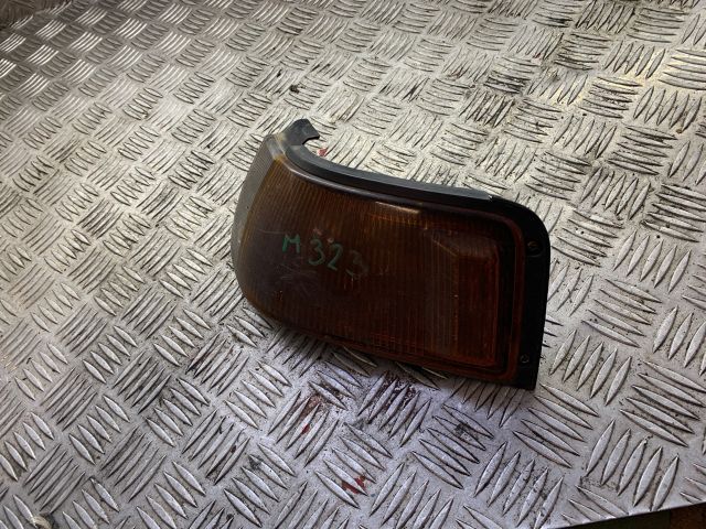 bontott MAZDA 323 Bal első Irányjelző