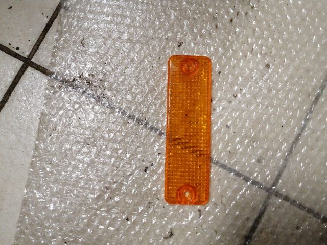 bontott MAZDA 323 Bal első Irányjelző