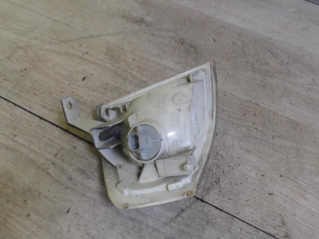 bontott MAZDA 323 Bal első Irányjelző