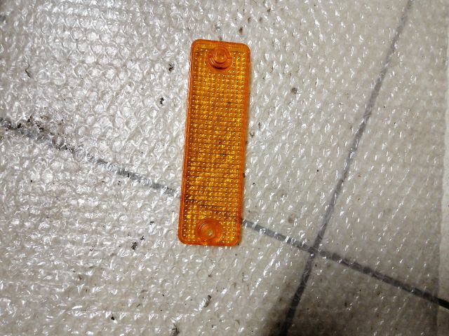 bontott MAZDA 323 Bal első Irányjelző