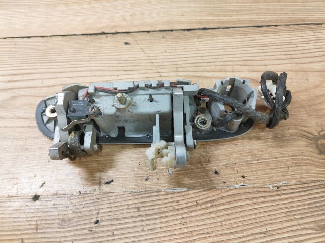 bontott MAZDA 323 Bal első Külső Kilincs