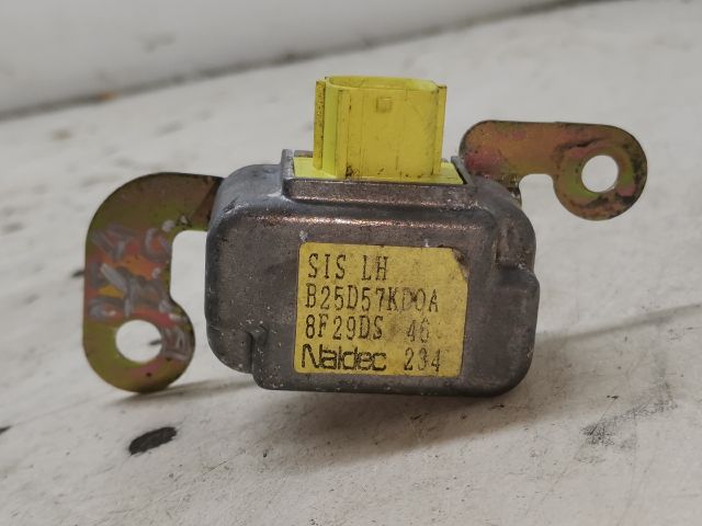 bontott MAZDA 323 Bal első Oldal Ütközés Érzékelő