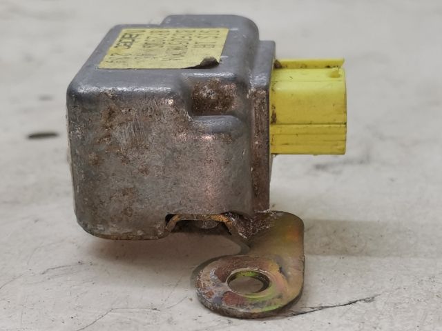 bontott MAZDA 323 Bal első Oldal Ütközés Érzékelő