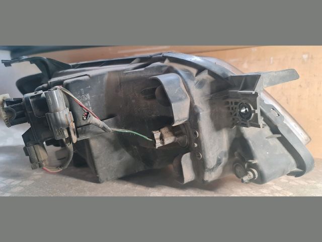 bontott MAZDA 323 Bal Fényszóró