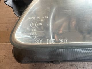 bontott MAZDA 323 Bal Fényszóró