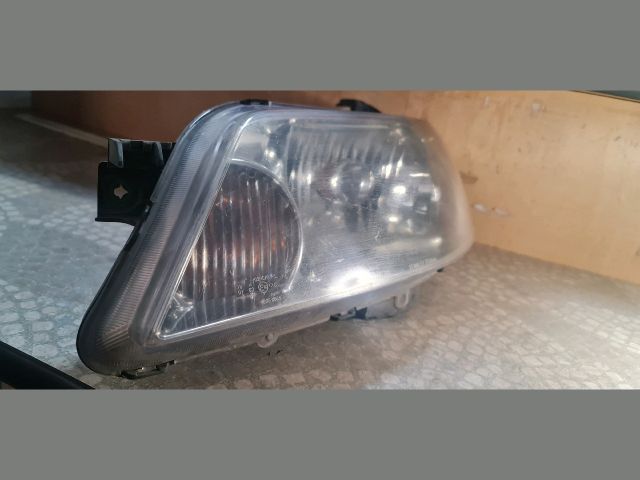 bontott MAZDA 323 Bal Fényszóró