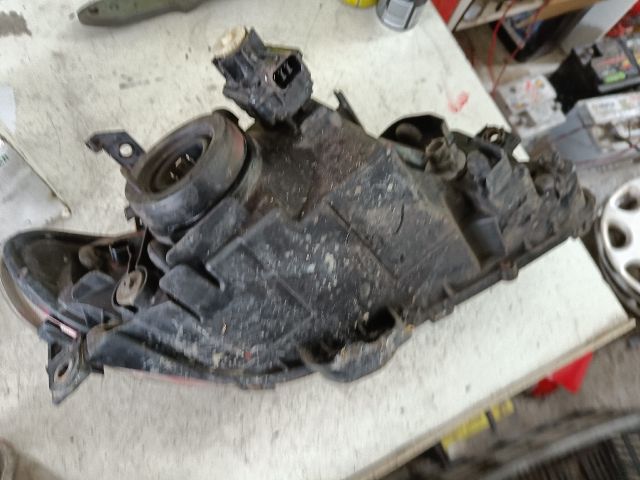 bontott MAZDA 323 Bal Fényszóró