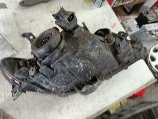 bontott MAZDA 323 Bal Fényszóró