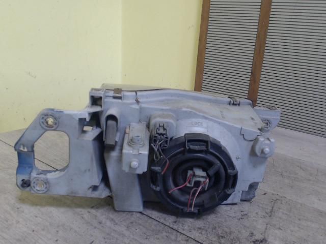 bontott MAZDA 323 Bal Fényszóró