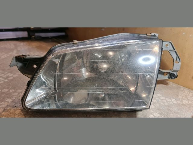 bontott MAZDA 323 Bal Fényszóró