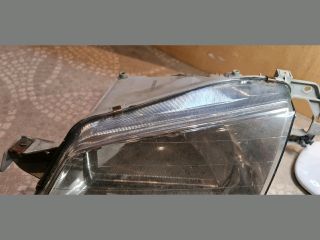 bontott MAZDA 323 Bal Fényszóró