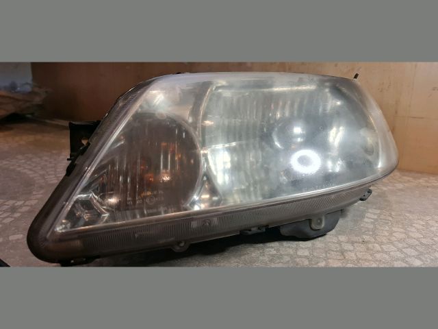 bontott MAZDA 323 Bal Fényszóró