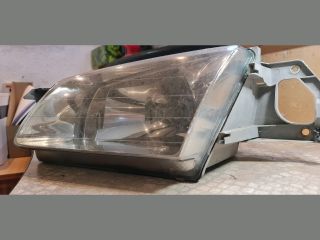 bontott MAZDA 323 Bal Fényszóró