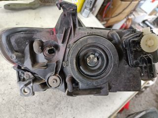 bontott MAZDA 323 Bal Fényszóró