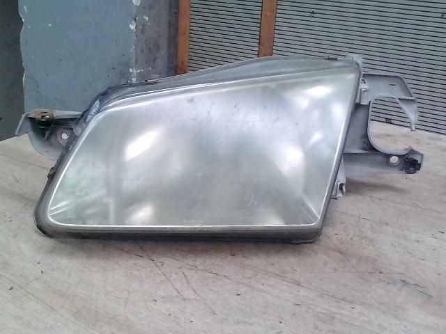 bontott MAZDA 323 Bal Fényszóró
