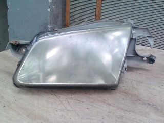 bontott MAZDA 323 Bal Fényszóró