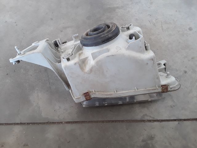 bontott MAZDA 323 Bal Fényszóró