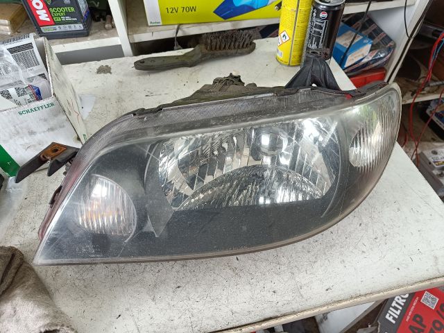 bontott MAZDA 323 Bal Fényszóró