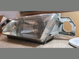 bontott MAZDA 323 Bal Fényszóró