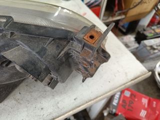 bontott MAZDA 323 Bal Fényszóró