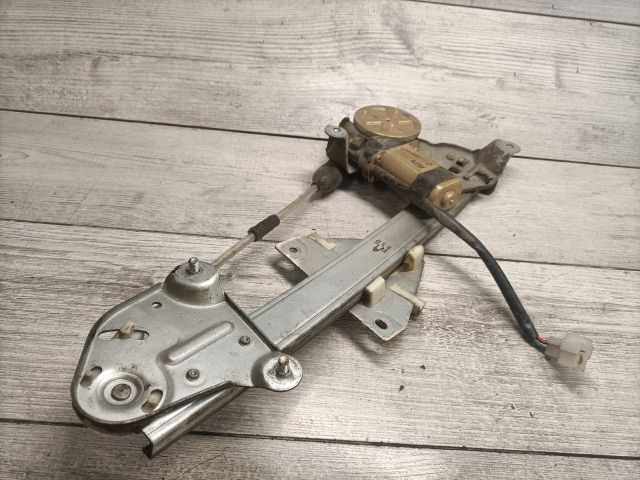 bontott MAZDA 323 Bal hátsó Ablakemelő Szerkezet (Elektromos)