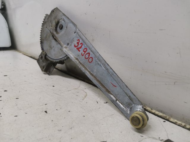 bontott MAZDA 323 Bal hátsó Ablakemelő Szerkezet (Mechanikus)