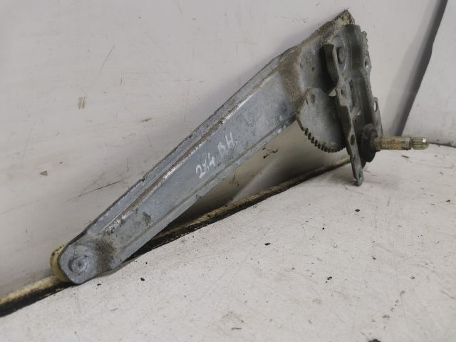 bontott MAZDA 323 Bal hátsó Ablakemelő Szerkezet (Mechanikus)