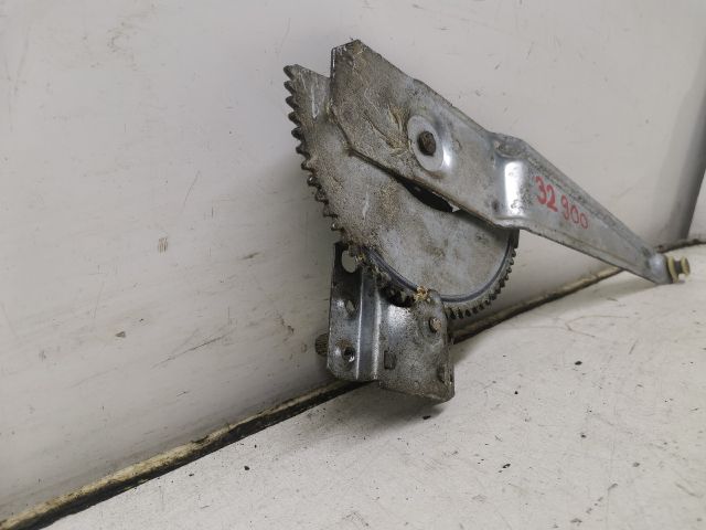 bontott MAZDA 323 Bal hátsó Ablakemelő Szerkezet (Mechanikus)