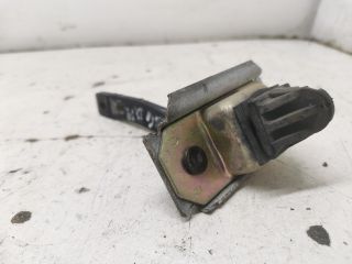 bontott MAZDA 323 Bal hátsó Ajtóhatároló