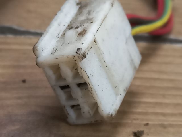 bontott MAZDA 323 Bal hátsó Ajtózár