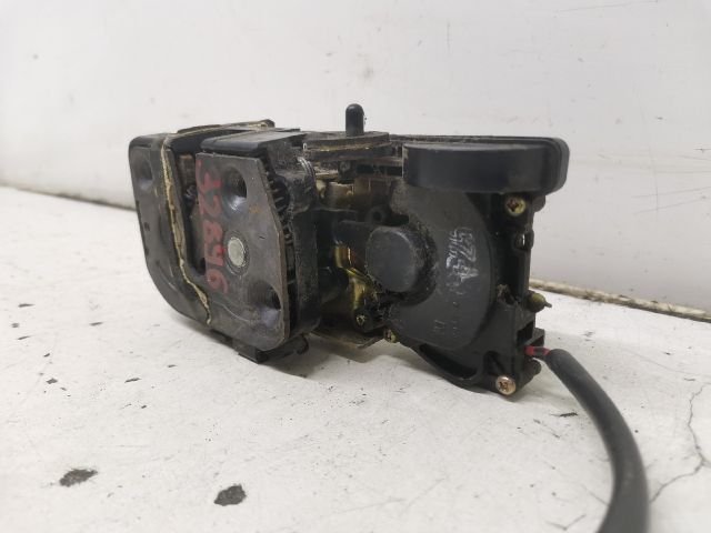 bontott MAZDA 323 Bal hátsó Ajtózár