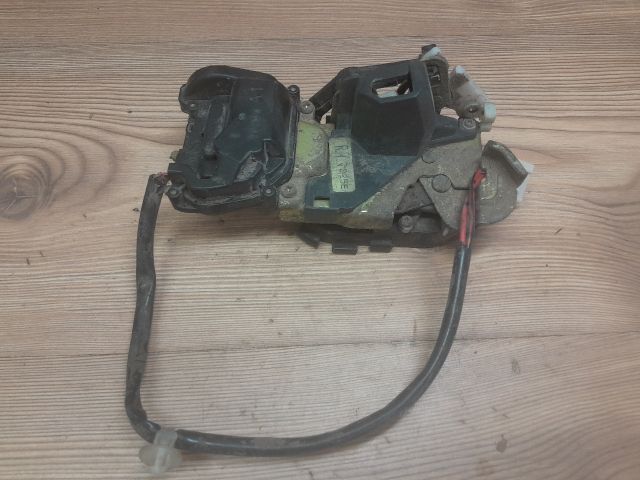 bontott MAZDA 323 Bal hátsó Ajtózár