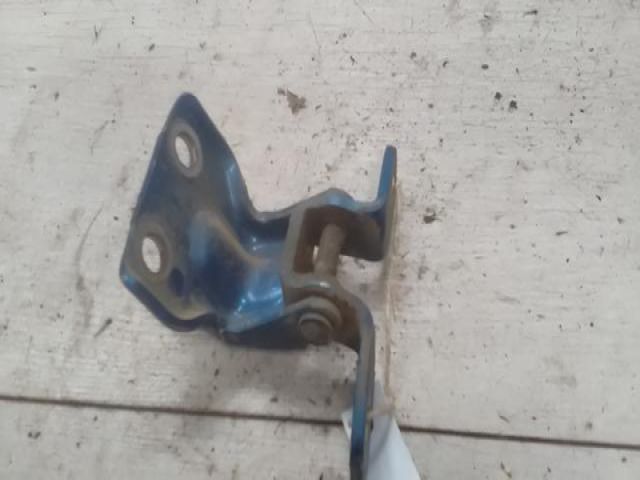 bontott MAZDA 323 Bal hátsó Alsó Zsanér