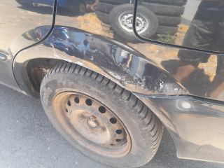 bontott MAZDA 323 Bal hátsó Fixüveg (Ajtóban)