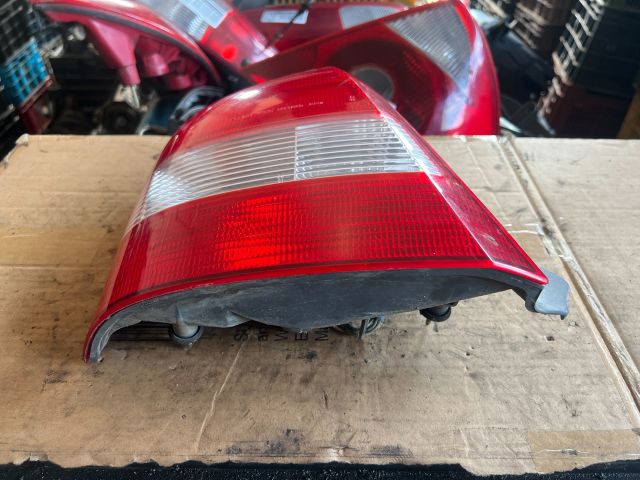 bontott MAZDA 323 Bal Hátsó Lámpa