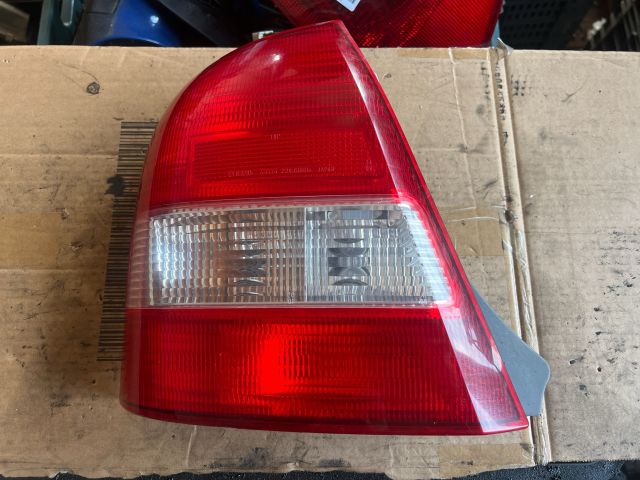 bontott MAZDA 323 Bal Hátsó Lámpa