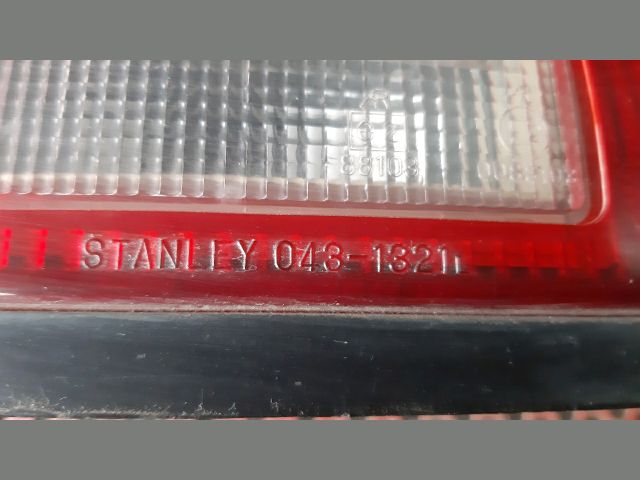 bontott MAZDA 323 Bal Hátsó Lámpa