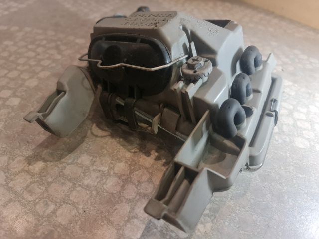 bontott MAZDA 323 Bal Ködfényszóró