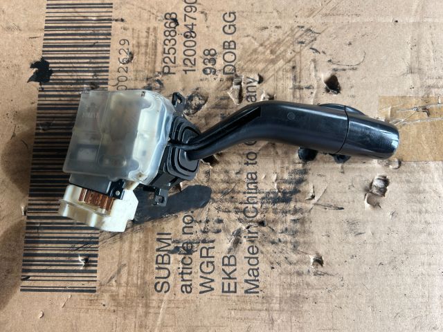 bontott MAZDA 323 Bal Kormánykapcsoló Irányjelző