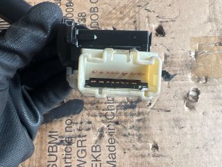 bontott MAZDA 323 Bal Kormánykapcsoló Irányjelző