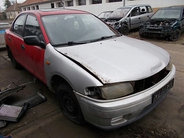 bontott MAZDA 323 Bal Külső Hátsó Lámpa