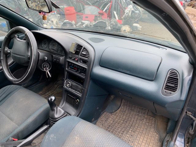 bontott MAZDA 323 Bal Napellenző