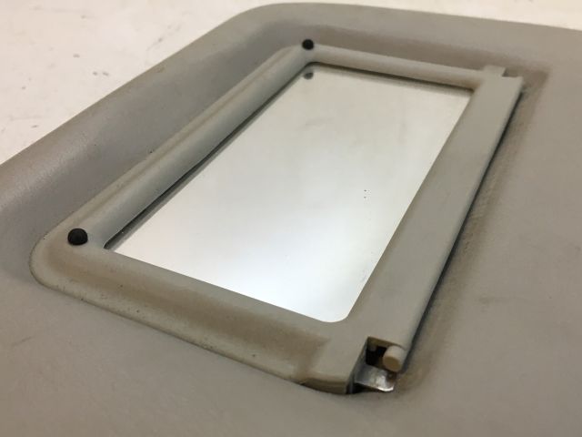 bontott MAZDA 323 Bal Napellenző