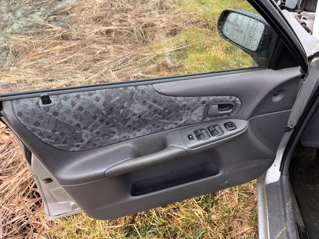 bontott MAZDA 323 Bal Napellenző